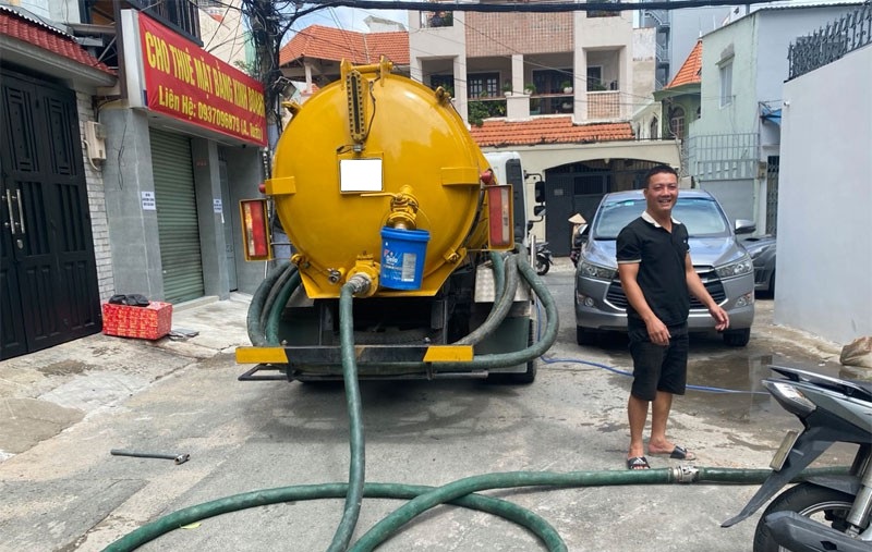 dịch vụ hút hầm cầu Đô Vinh giá rẻ sạch sẽ dịch vụ hút hầm cầu Đô Vinh giá rẻ sạch sẽ