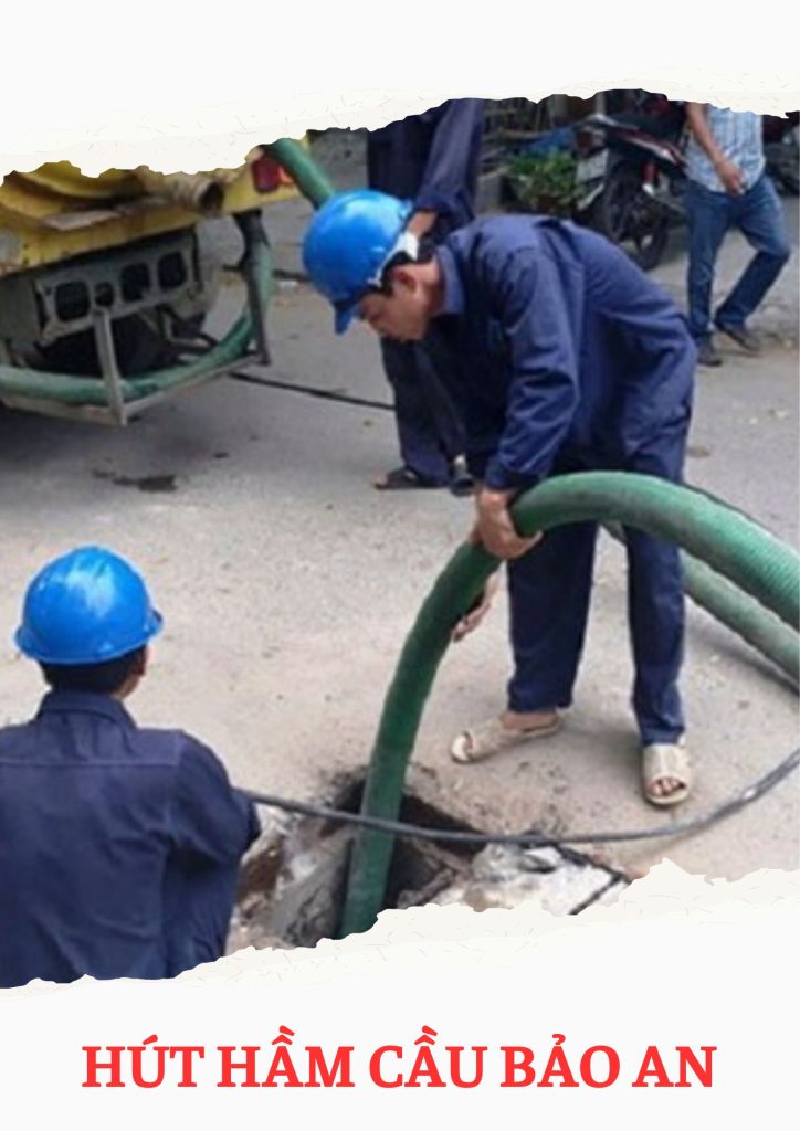 Nhân viên kỹ thuật khảo sát và báo giá dịch vụ hút hầm cầu phường Bảo An minh bạch